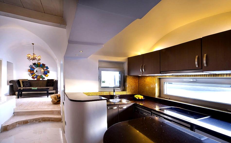 Hyperion Oia Suites